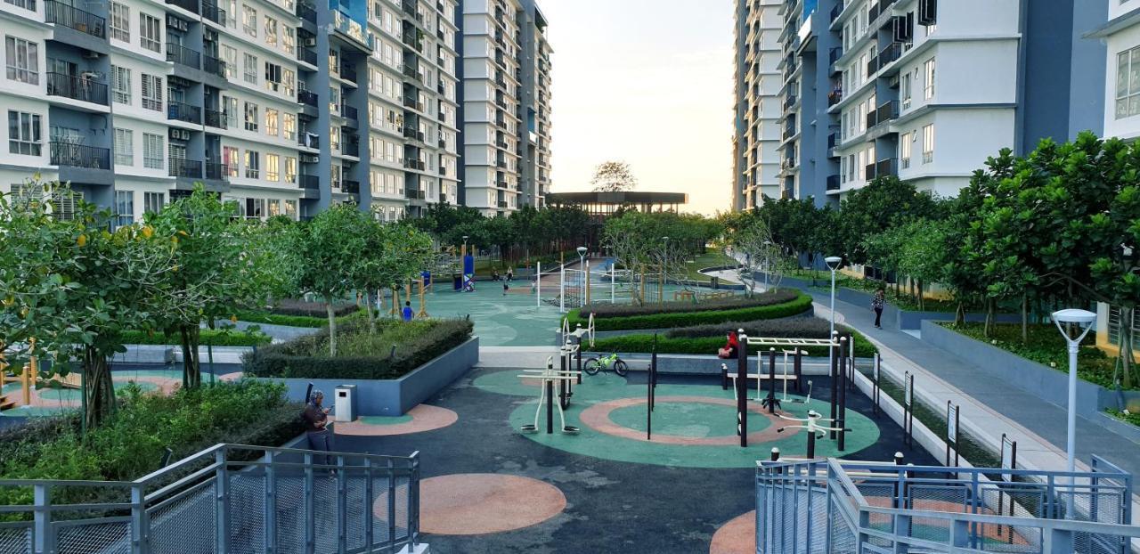 Bsp21 Family Homestay Jenjarum Dış mekan fotoğraf