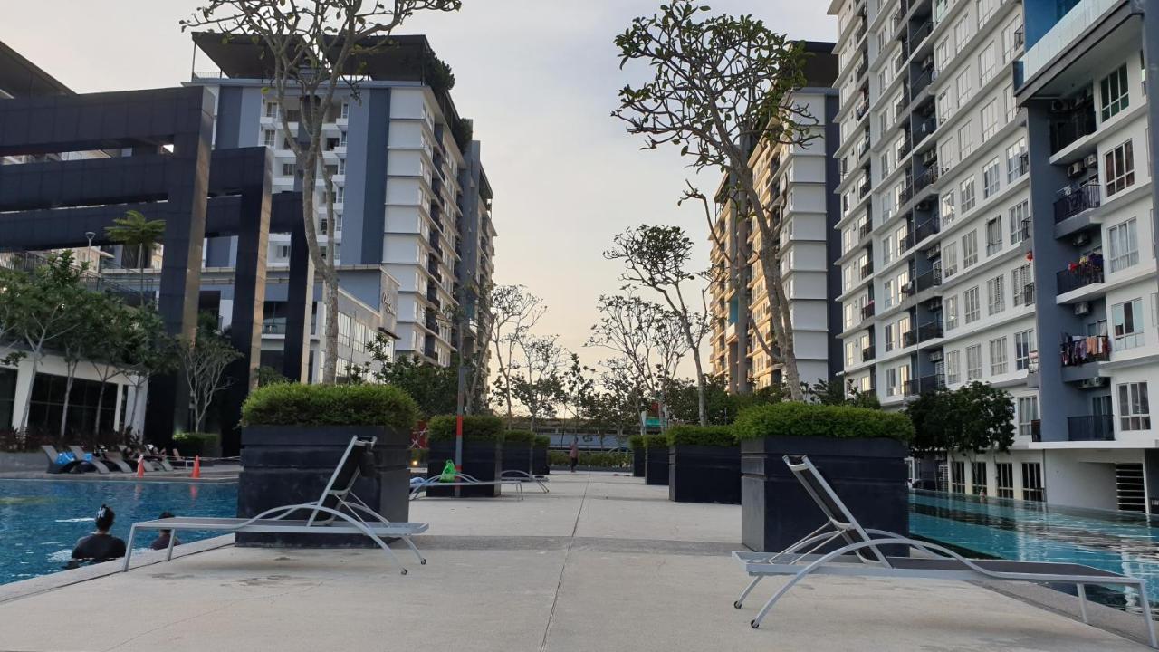 Bsp21 Family Homestay Jenjarum Dış mekan fotoğraf