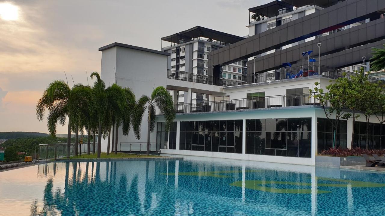 Bsp21 Family Homestay Jenjarum Dış mekan fotoğraf
