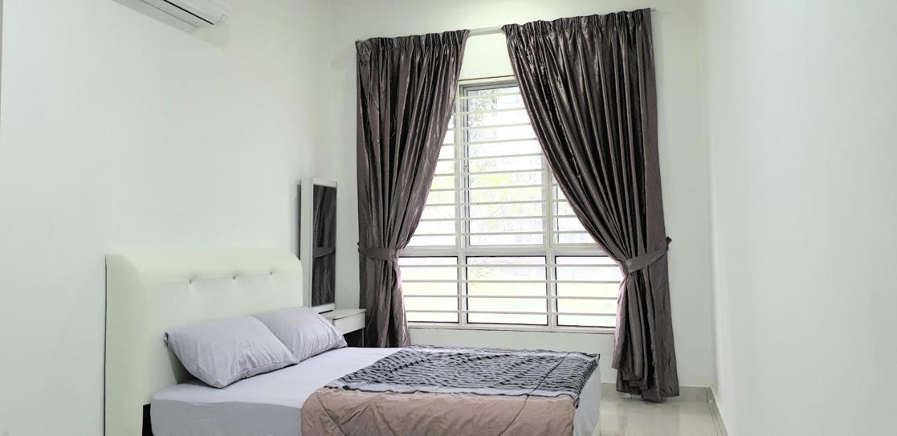 Bsp21 Family Homestay Jenjarum Dış mekan fotoğraf