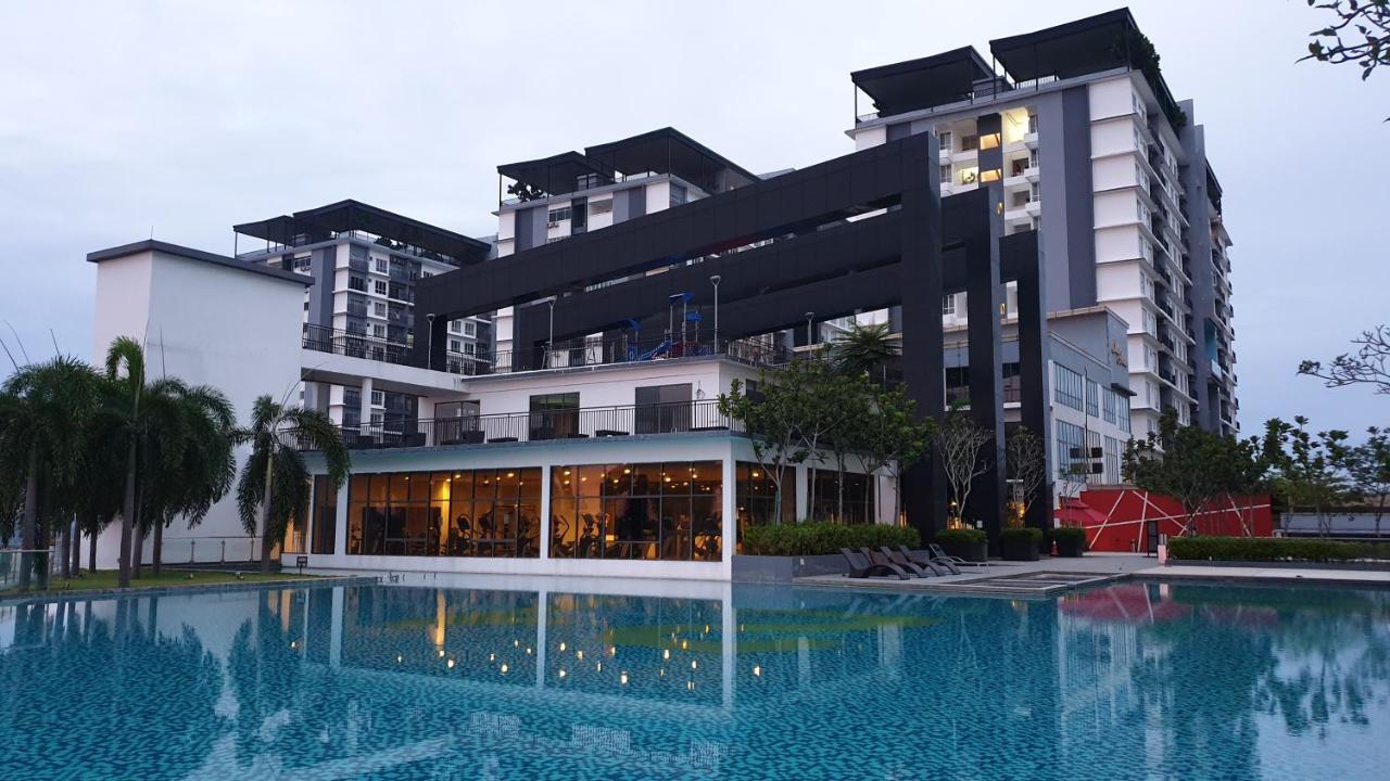 Bsp21 Family Homestay Jenjarum Dış mekan fotoğraf