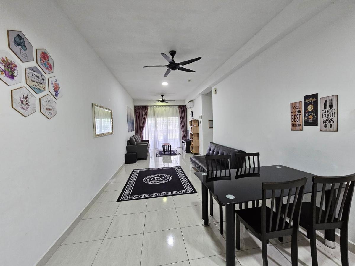 Bsp21 Family Homestay Jenjarum Dış mekan fotoğraf